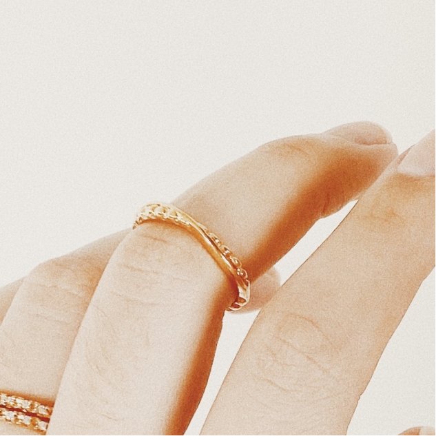 gold twisted ring